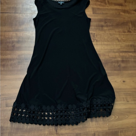 Nicole Miller Dresses & Skirts - Nicole Miller Black Mini Dress with Lace Hem